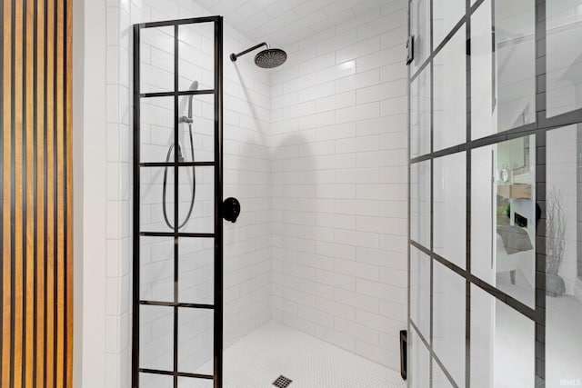 119 Southridge Dr, Fort Wayne, IN 46825 - full bathroom with a shower stall