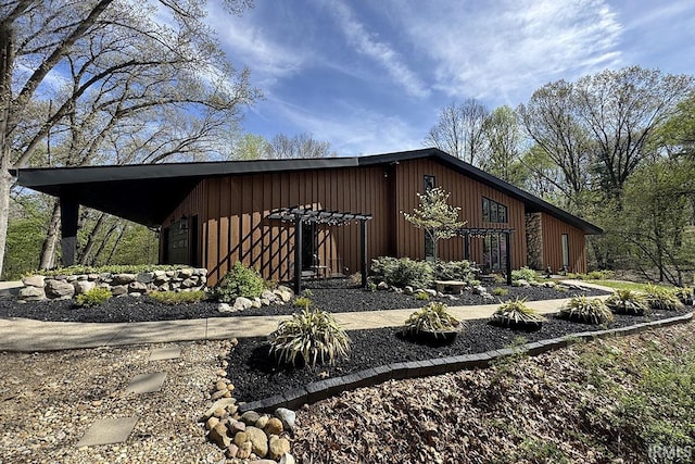 55960 County Road 23, Bristol, IN 46507 - view of side of property