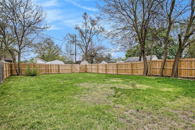 714 S 25th St, South Bend, IN 46615 - view of yard with a fenced backyard