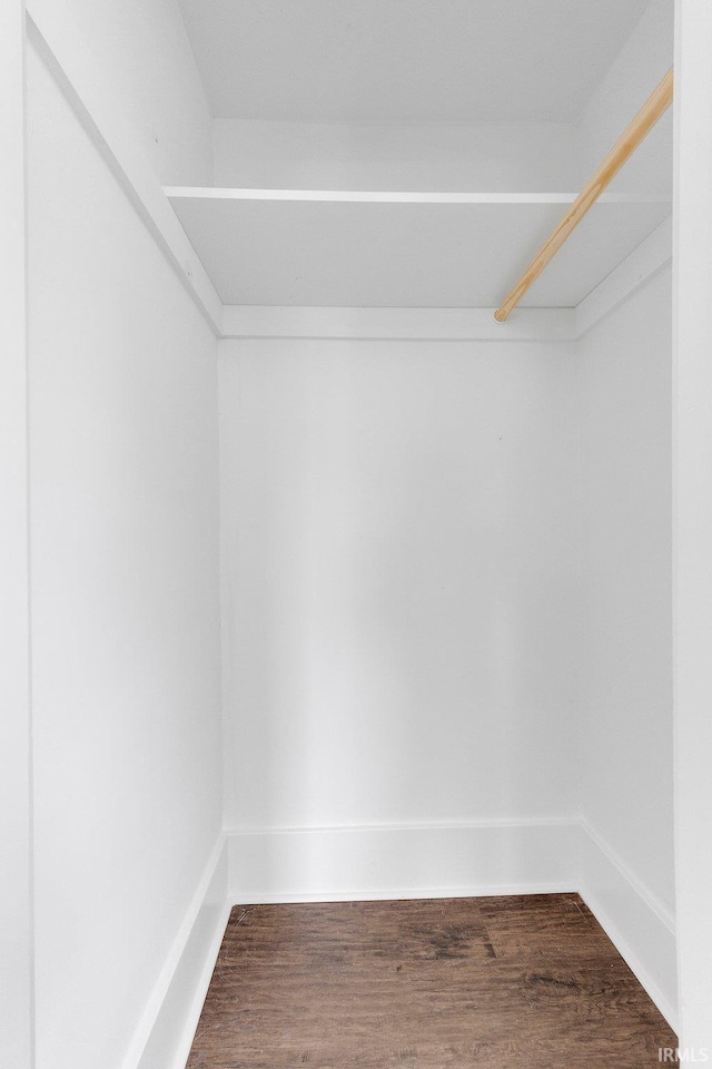2922 Plaza Dr, Fort Wayne, IN 46806 - walk in closet featuring dark wood finished floors