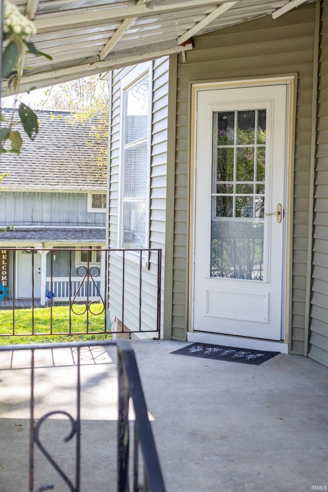 view of property entrance