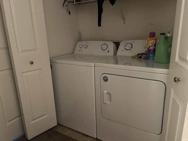 laundry room featuring laundry area and washing machine and dryer