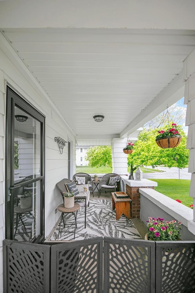 view of patio / terrace with covered porch