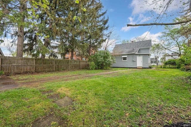 1743 Franklin Ave, Fort Wayne, IN 46808 - view of yard featuring fence and an outdoor structure