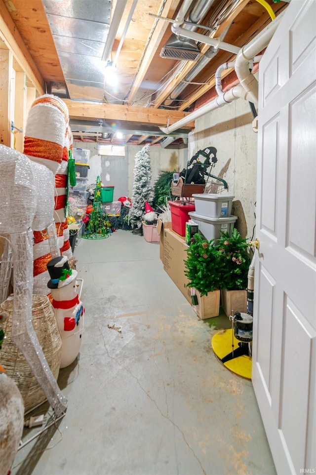 68106 Telegraph Ct, Lakeville, IN 46536 - view of storage area
