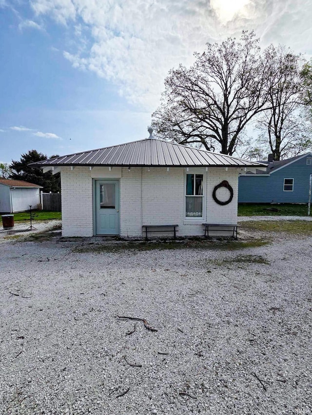 1106 E 5th St, Fowler, IN 47944 - view of outbuilding