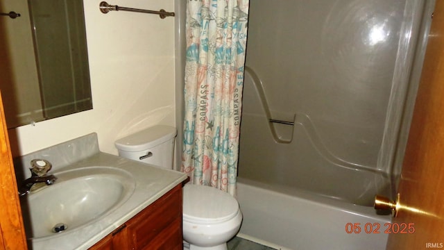 4214 Hunters Trce, Evansville, IN 47715 - full bath featuring vanity, toilet, and shower / tub combo