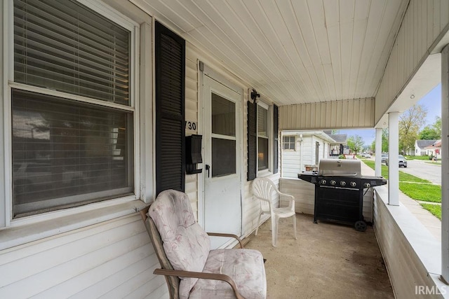 730 S Bell St, Kokomo, IN 46902 - view of patio featuring covered porch and area for grilling
