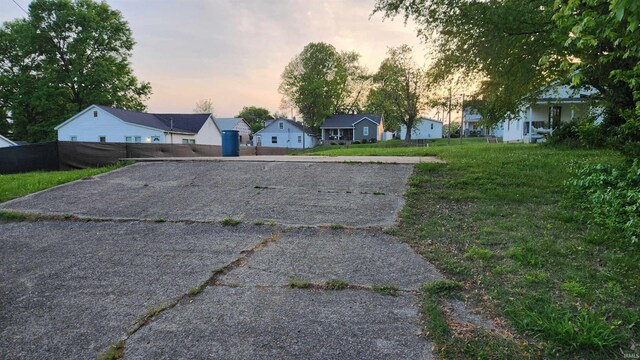 422 13th St, Tell City, IN 47586