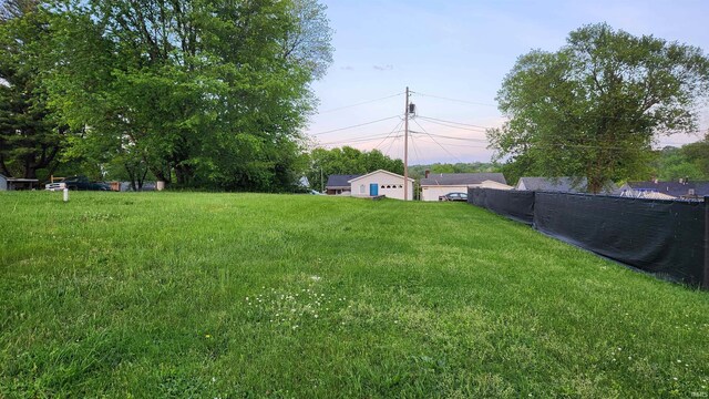 422 13th St, Tell City, IN 47586