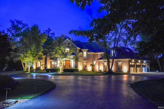 2200 Speaker Rd, Evansville, IN 47712 - view of front of house featuring curved driveway