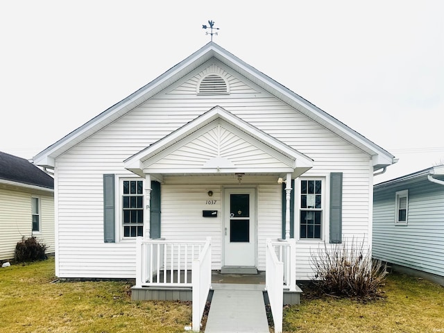 1037 14th St, Tell City, IN 47568 - bungalow-style home featuring a porch