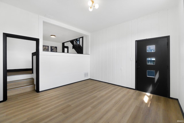 1820 W Main St, Fort Wayne, IN 46808 - entryway featuring wood finished floors and visible vents