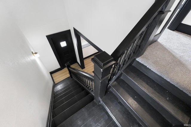 1820 W Main St, Fort Wayne, IN 46808 - view of staircase