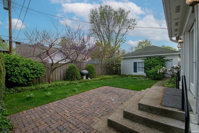 113 W N Shore Dr, South Bend, IN 46617 - view of patio with a fenced backyard