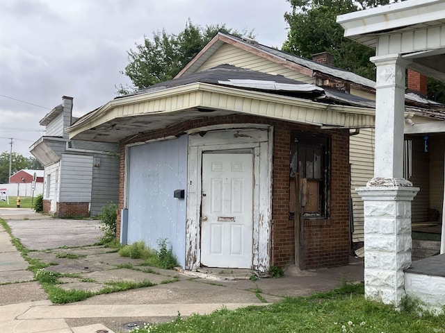 view of outbuilding