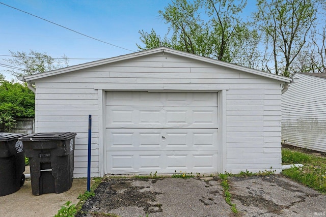 detached garage with driveway