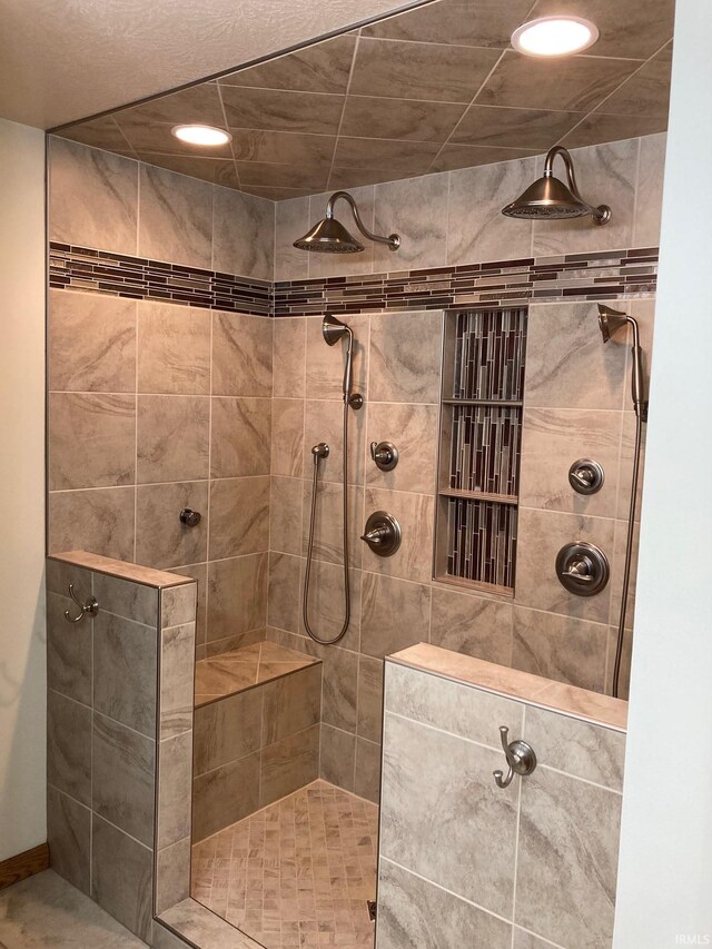 7020 N 20 W, Howe, IN 46746 - bathroom featuring a tile shower