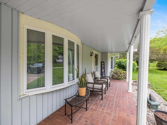 view of patio / terrace with covered porch