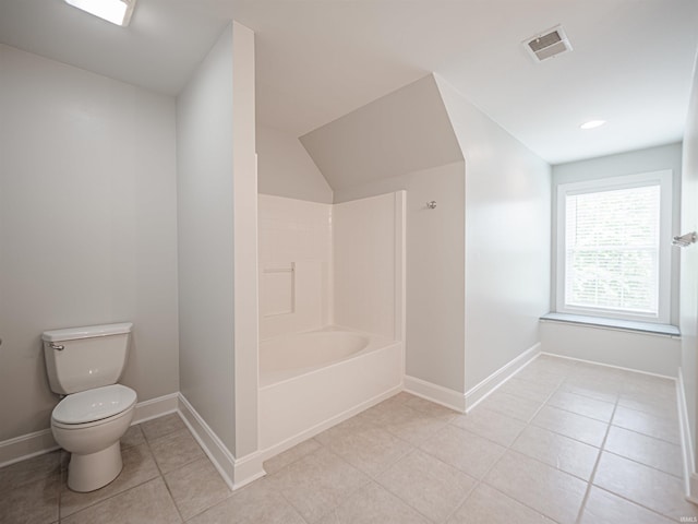 full bath with toilet,  shower combination, tile patterned floors, visible vents, and baseboards