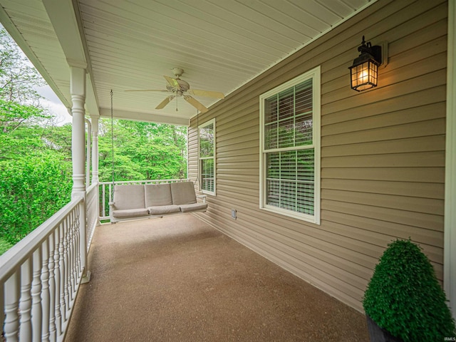 view of patio featuring covered porch and ceiling fan