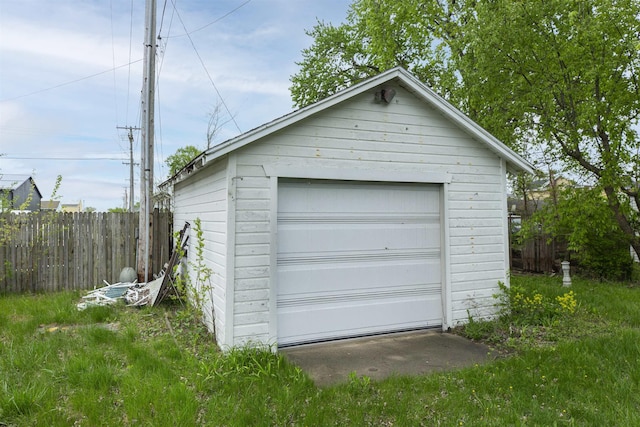 1116 Christyann St, Mishawaka, IN 46545 - garage featuring fence