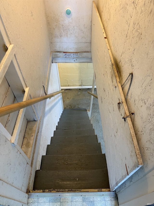 1406 E Hillside Dr, Bloomington, IN 47401 - view of staircase