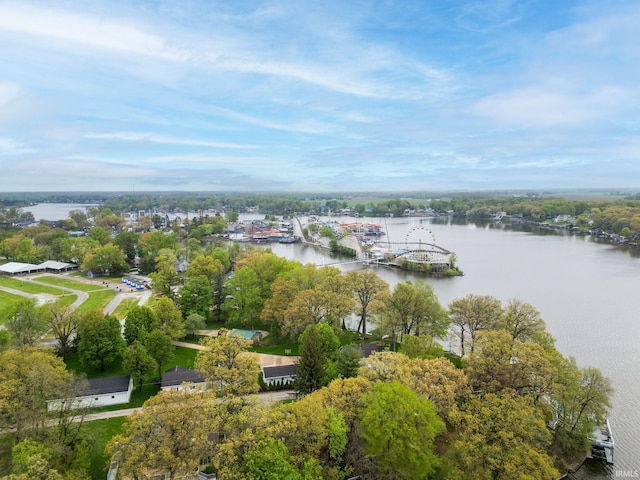 5259 E Willow Ct, Monticello, IN 47960 - aerial view with a water view