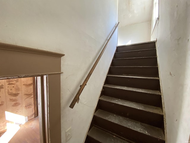 1514 Van Buren St, South Bend, IN 46628 - view of stairway