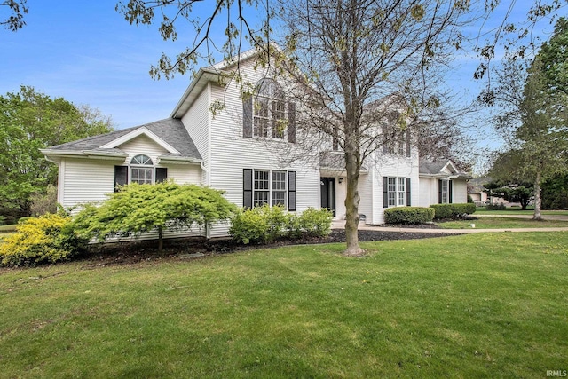 21521 Cheri Ln, Bristol, IN 46507 - view of front facade with a front yard