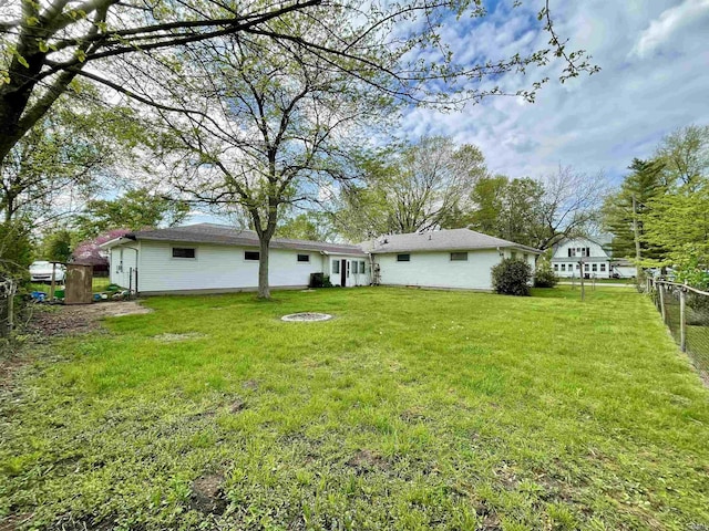 view of yard featuring fence