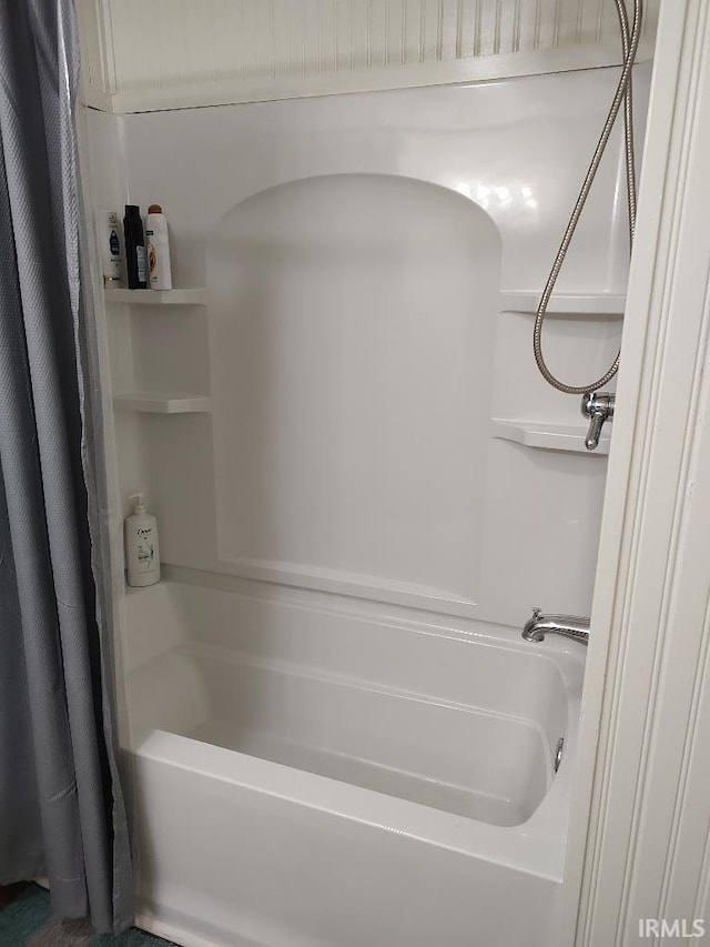 337 W White Pine Ct, Bloomington, IN 47403 - full bath featuring shower / tub combo