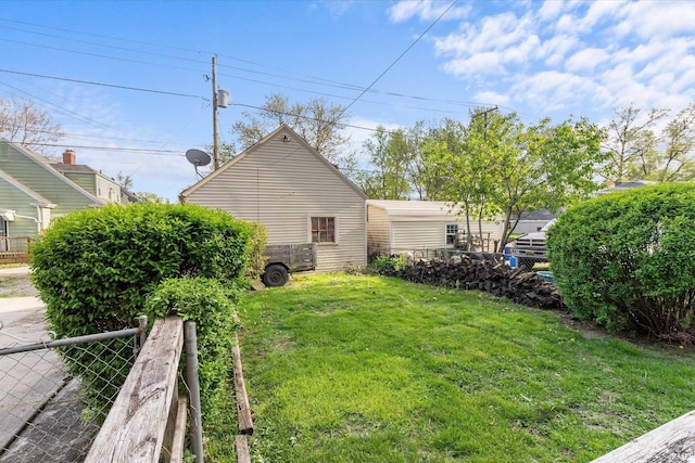 405 W Rudisill Blvd, Fort Wayne, IN 46807 - view of yard featuring fence