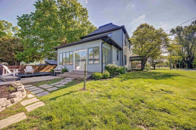 489 S Lincoln St, Orleans, IN 47452 - view of side of home