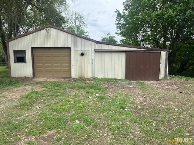 108 S Main St, Patoka, IN 47666 - view of outbuilding with an outbuilding
