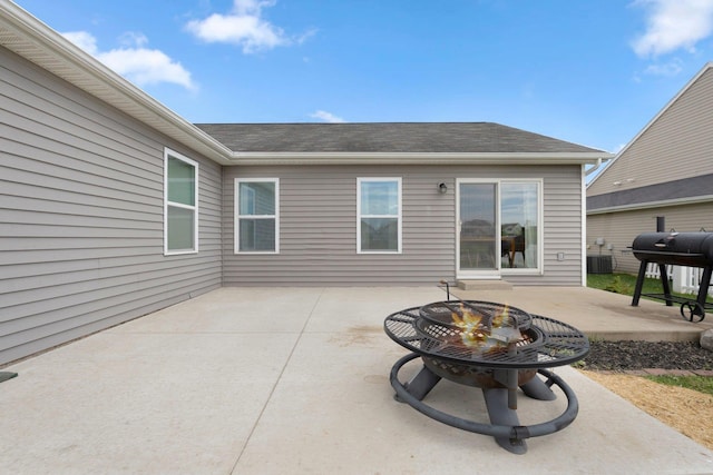 13726 Hamilton Meadows Ln, Fort Wayne, IN 46814 - view of patio with a fire pit