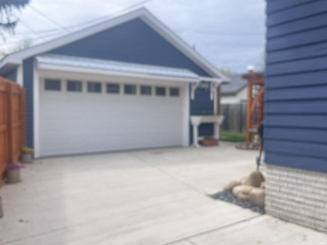 2515 Hubertus Ave, Fort Wayne, IN 46805 - view of garage