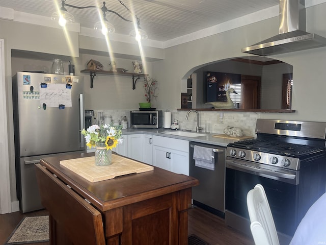 2515 Hubertus Ave, Fort Wayne, IN 46805 - kitchen with stainless steel appliances, a sink, decorative backsplash, dark wood-style floors, and white cabinetry
