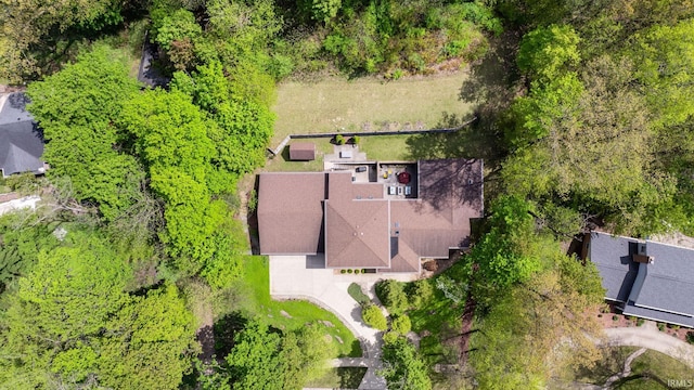 aerial view of property and surrounding area