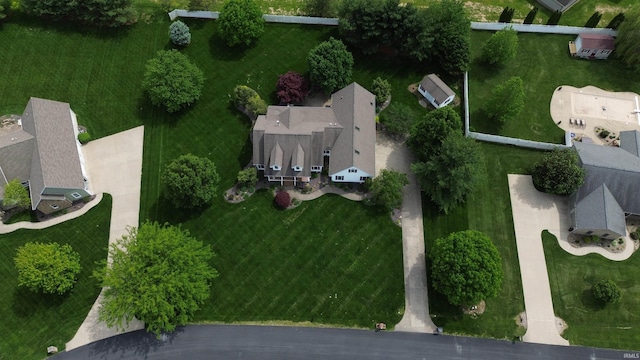 aerial view of property and surrounding area
