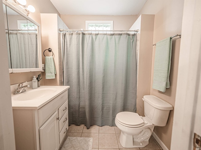 full bath featuring tile patterned floors, toilet, vanity, and a shower with shower curtain