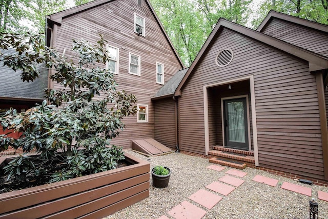 8209 Berry Dr, Evansville, IN 47710 - back of property featuring entry steps