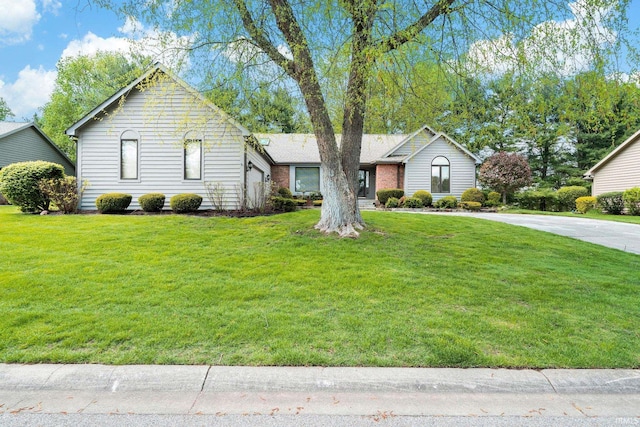 51167 Huntington Ln, Granger, IN 46530 - ranch-style house featuring a front lawn