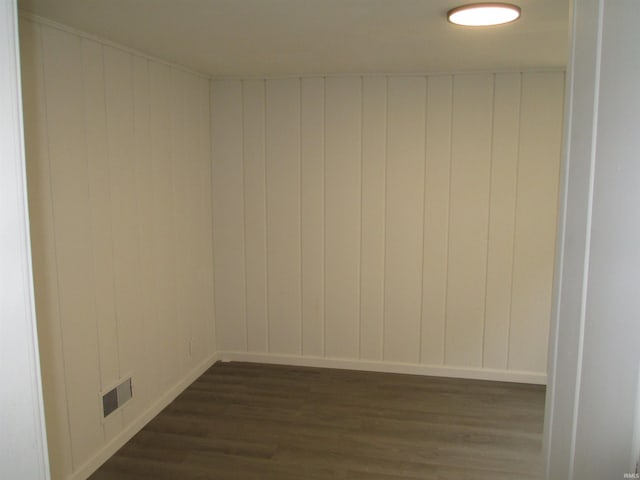1252 Fremont St, South Bend, IN 46628 - unfurnished room featuring dark wood-type flooring and baseboards