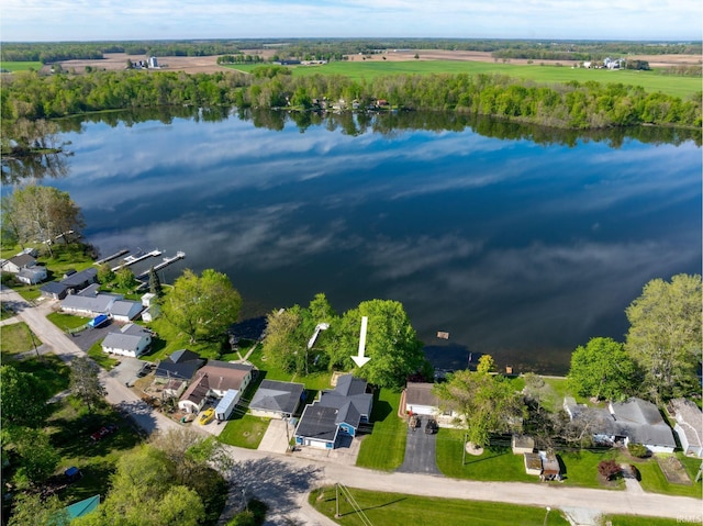 5363 W Warren Ave, Silver Lake, IN 46982 - view of property location featuring a nearby body of water and nearby suburban area