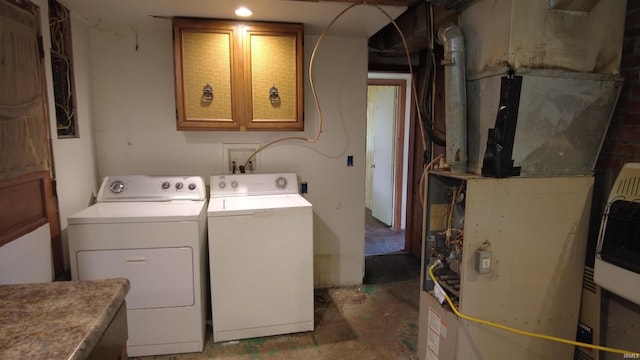 3927 E Driftwood Loop, Monticello, IN 47960 - laundry room featuring washer and clothes dryer