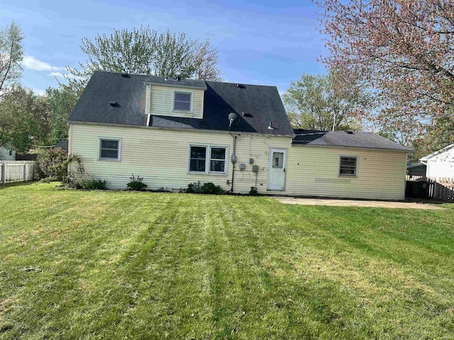 6701 Bellefield Dr, Fort Wayne, IN 46835 - view of rear view of property