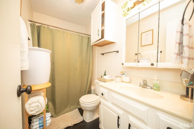 1831/1833 S Maxwell St, Bloomington, IN 47401 - full bath featuring toilet and vanity