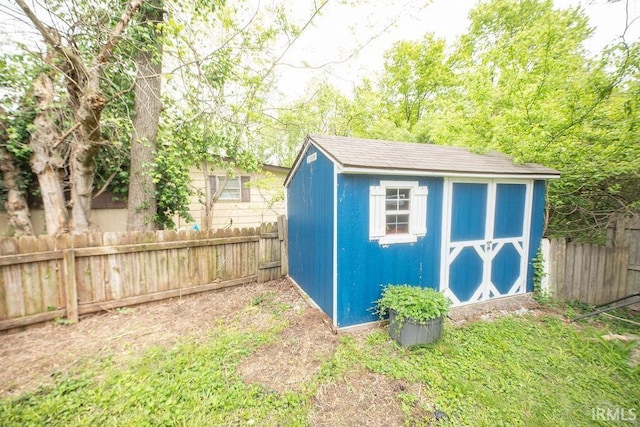 1831/1833 S Maxwell St, Bloomington, IN 47401 - view of shed with a fenced backyard