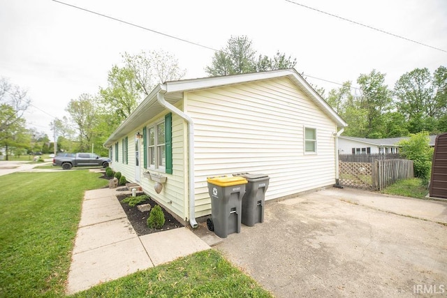 1831/1833 S Maxwell St, Bloomington, IN 47401 - view of side of property